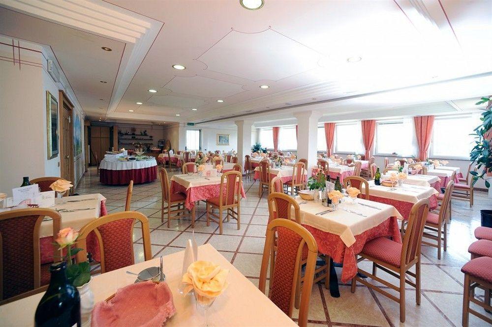 Hotel Belvedere Wellness & Family Базельга-ді-Піне Екстер'єр фото
